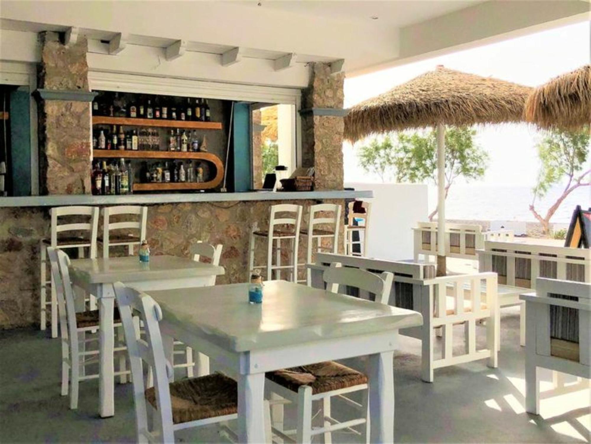 Happy Fish Rooms- Beachfront เปริสซา ภายนอก รูปภาพ